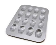 USA Pan 16 Well Madeline Pan